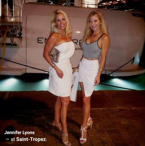 Meet your Posher, Jennifer - Picture 8 of 8